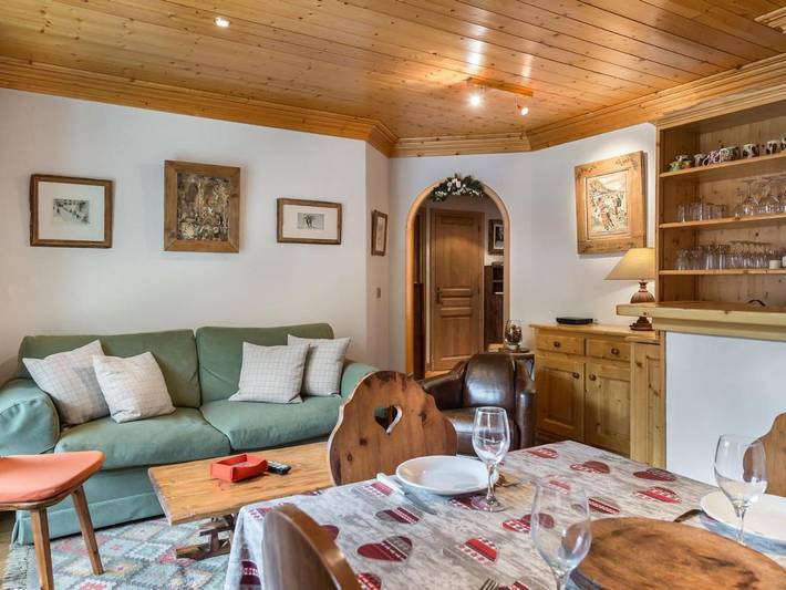 Gîte pour 4 personnes, avec terrasse dans Office De Tourisme De Meribel Les Allues - 2