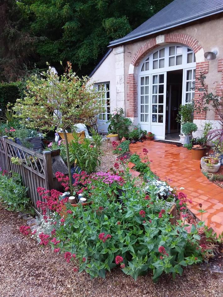 Gîte pour 3 personnes, avec terrasse et jardin
