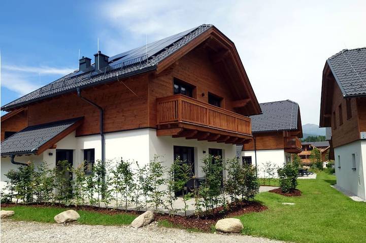 Chalet für 8 Personen, mit Sauna und Garten sowie Balkon, mit Haustier