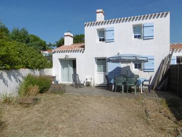 Gîte pour 4 personnes, avec jardin à Barbâtre