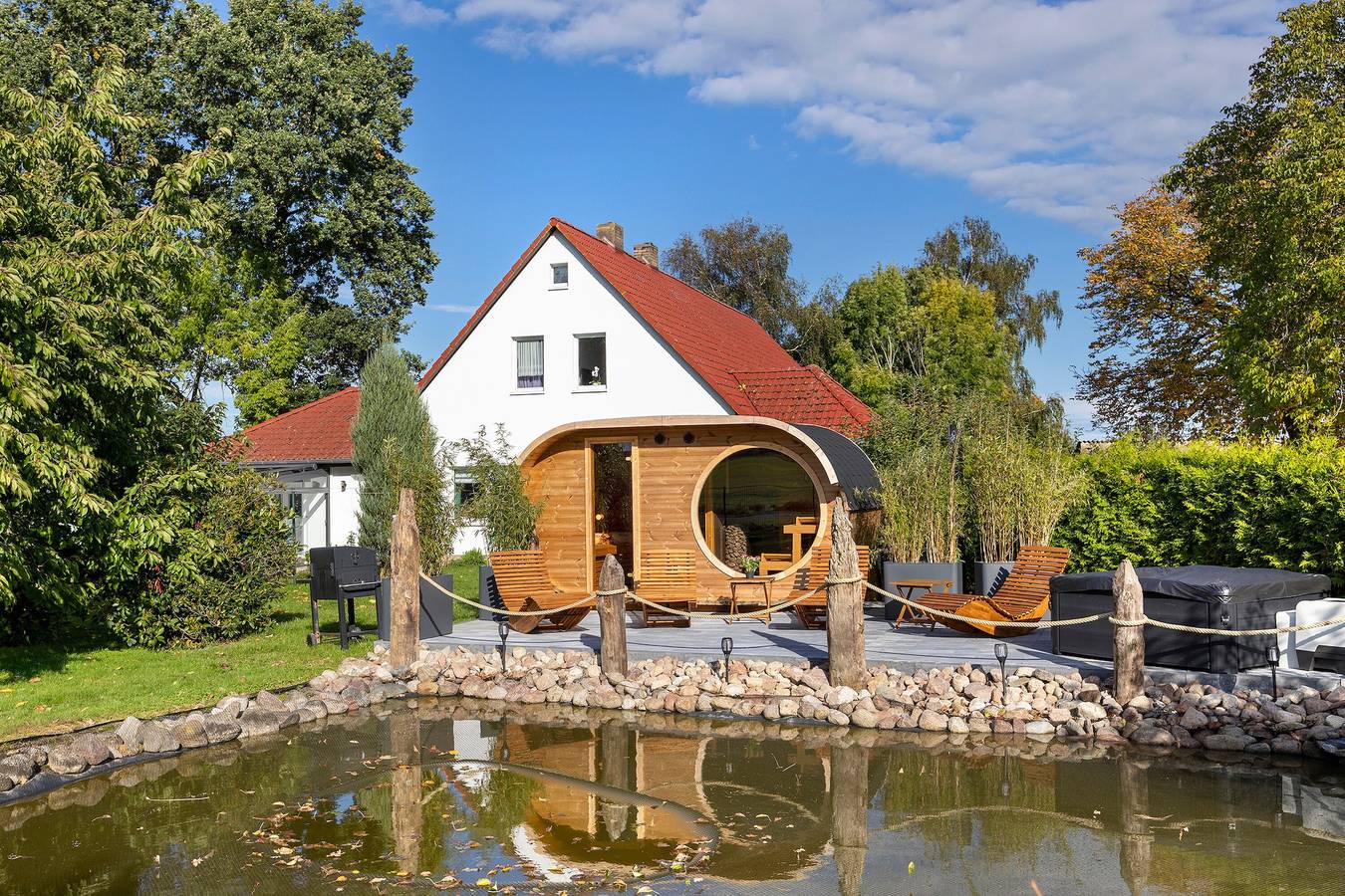 Apartamento entero, Apartamento 'Kerwel's Ferienzimmer' con terraza privada, jardín compartido y Wi-Fi in Ahrenshagen-Daskow, Vorpommern-Rügen