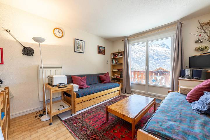 Appartement entier, Appartement 'Les Arolles' avec vue sur les montagnes, piscine partagée et balcon in Valloire, Région de Saint-Jean-de-Maurienne