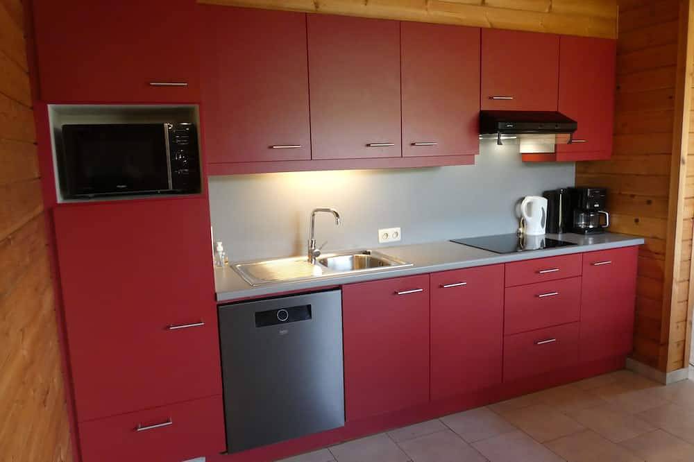 Spacious vacation home 5 bedrooms, dog and child friendly. Region of Achouffe! in Wibrin, Houffalize