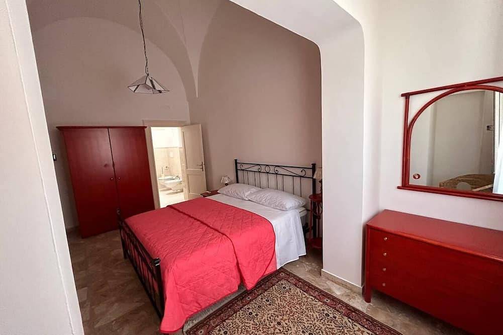 Historic home with large garden and swimming pool, pets allowed in Carpignano Salentino, Lecce Provinz