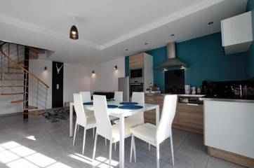 Location de vacances pour 4 personnes, avec piscine ainsi que terrasse et jardin dans Villenauxe-la-Grande