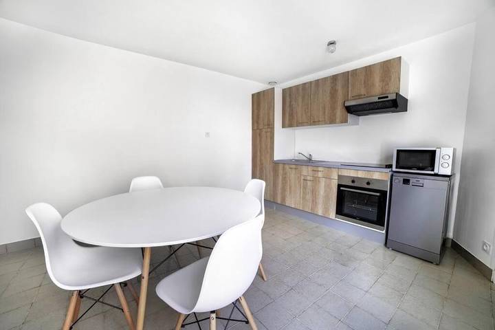 Location de vacances pour 7 personnes, avec jardin à Thouars - 2