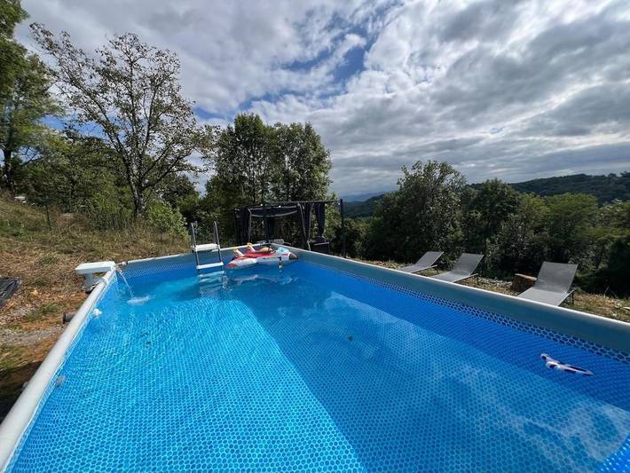 Gîte pour 6 personnes, avec terrasse et jardin ainsi que piscine et vue à Rontignon - 4