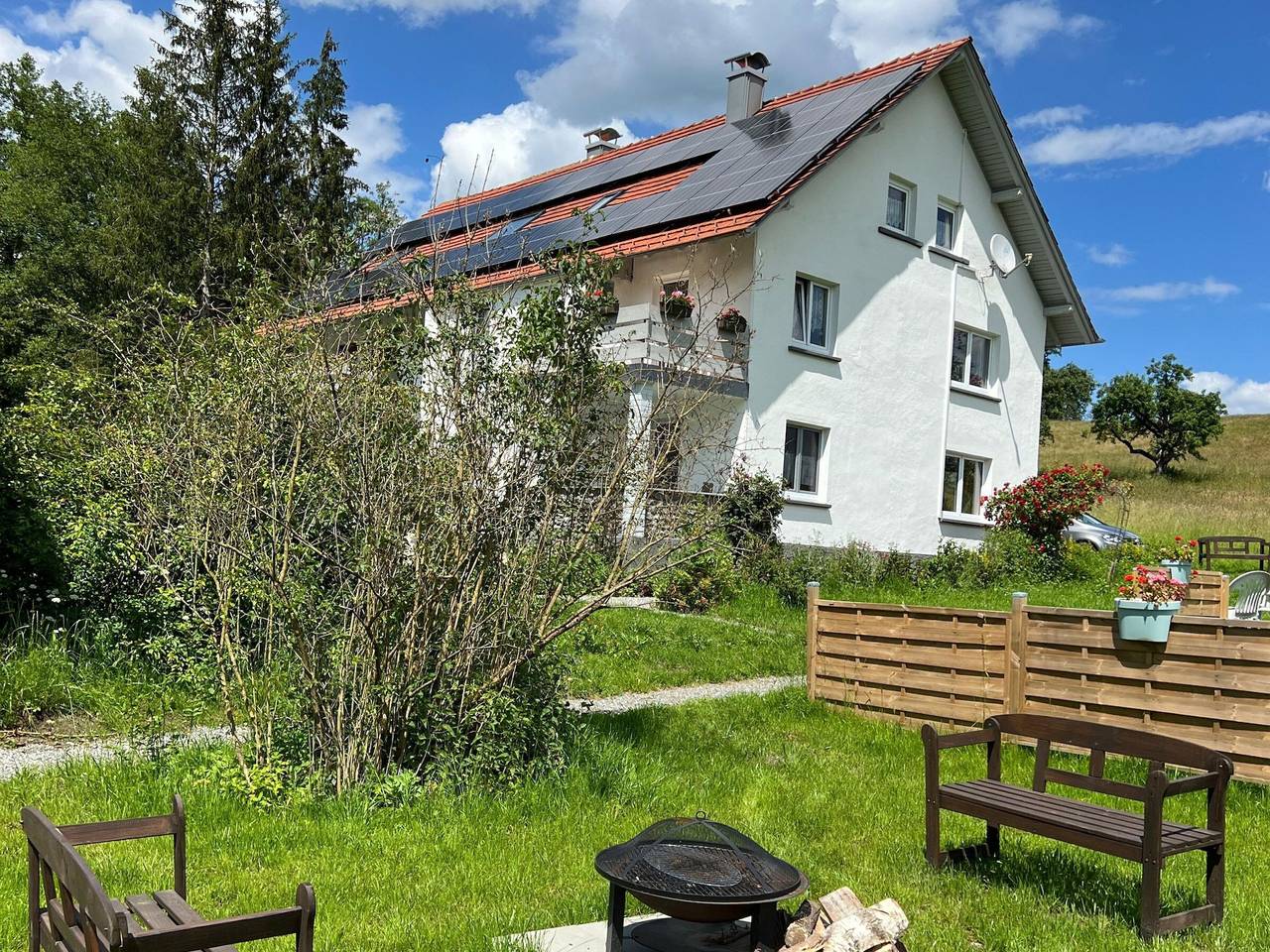 Ganze Wohnung, Ferienwohnung Südlicht" mit privater Terrasse, Gemeinschaftsgarten und Wi-Fi in Wangen im Allgäu, Region Bodensee-Oberschwaben