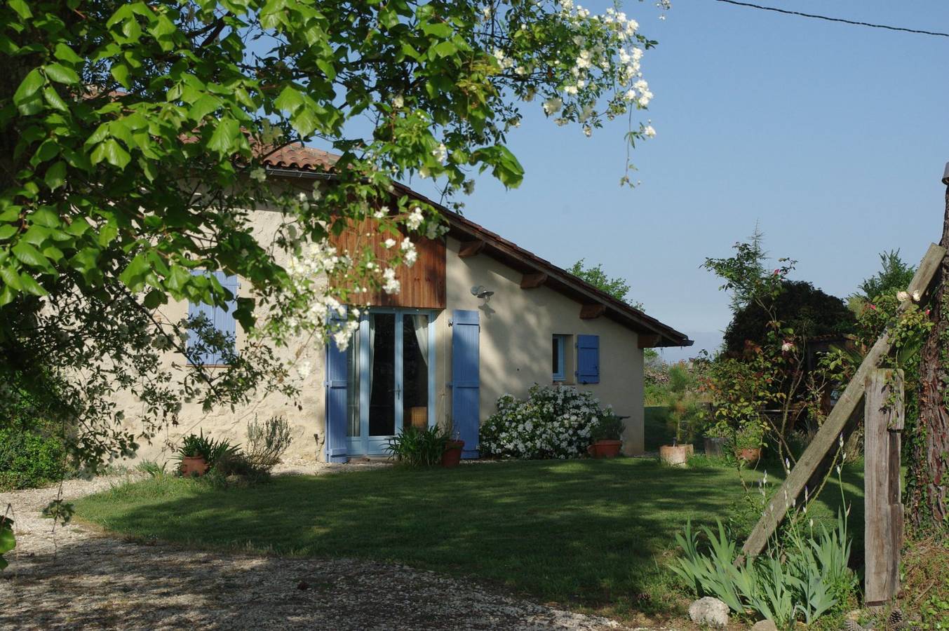 Gîte du Claous, en campagne Gasconne in Bouzon-Gellenave, Gers