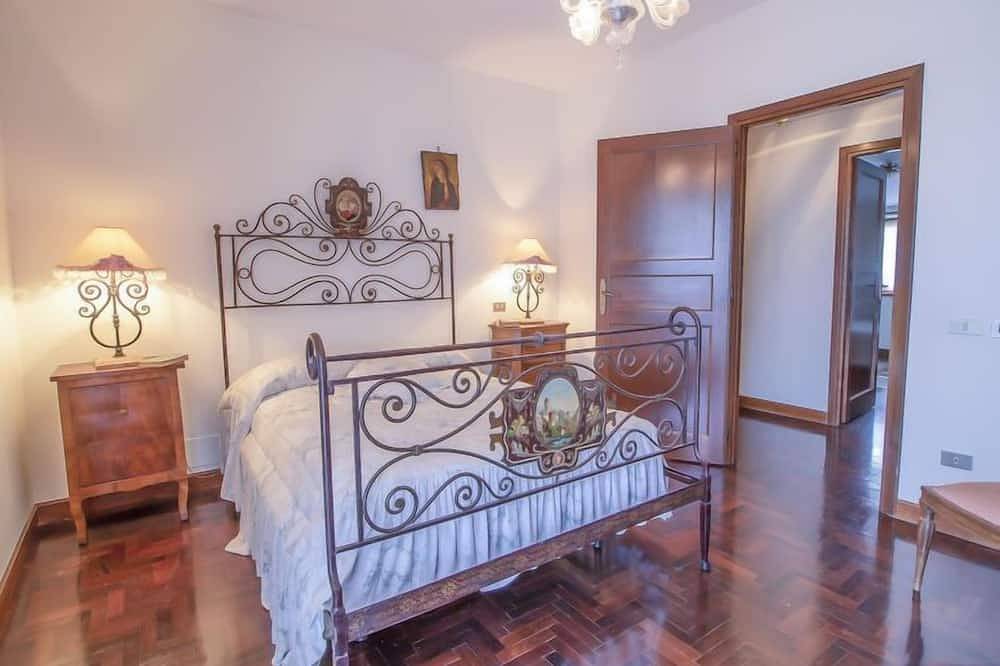 Villa Carolina in Sutri, Viterbo Provinz