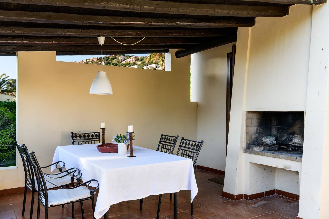 Villa 'Carla' with Private Terrace, Wi-Fi and Air Conditioning in Costa Rei, Muravera