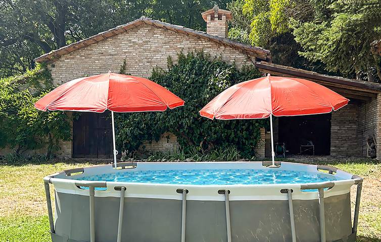 Casa vacanza per 9 persone con terrazza in Acqualagna, Valle del Metauro