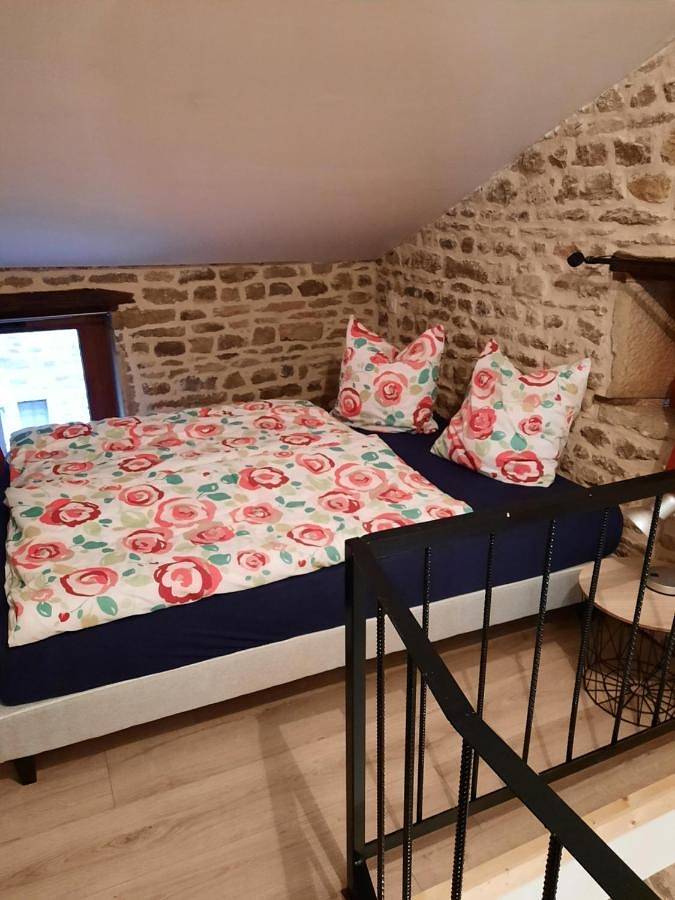 Double Room with Private Bathroom in Château (Mâcon), Région de Mâcon