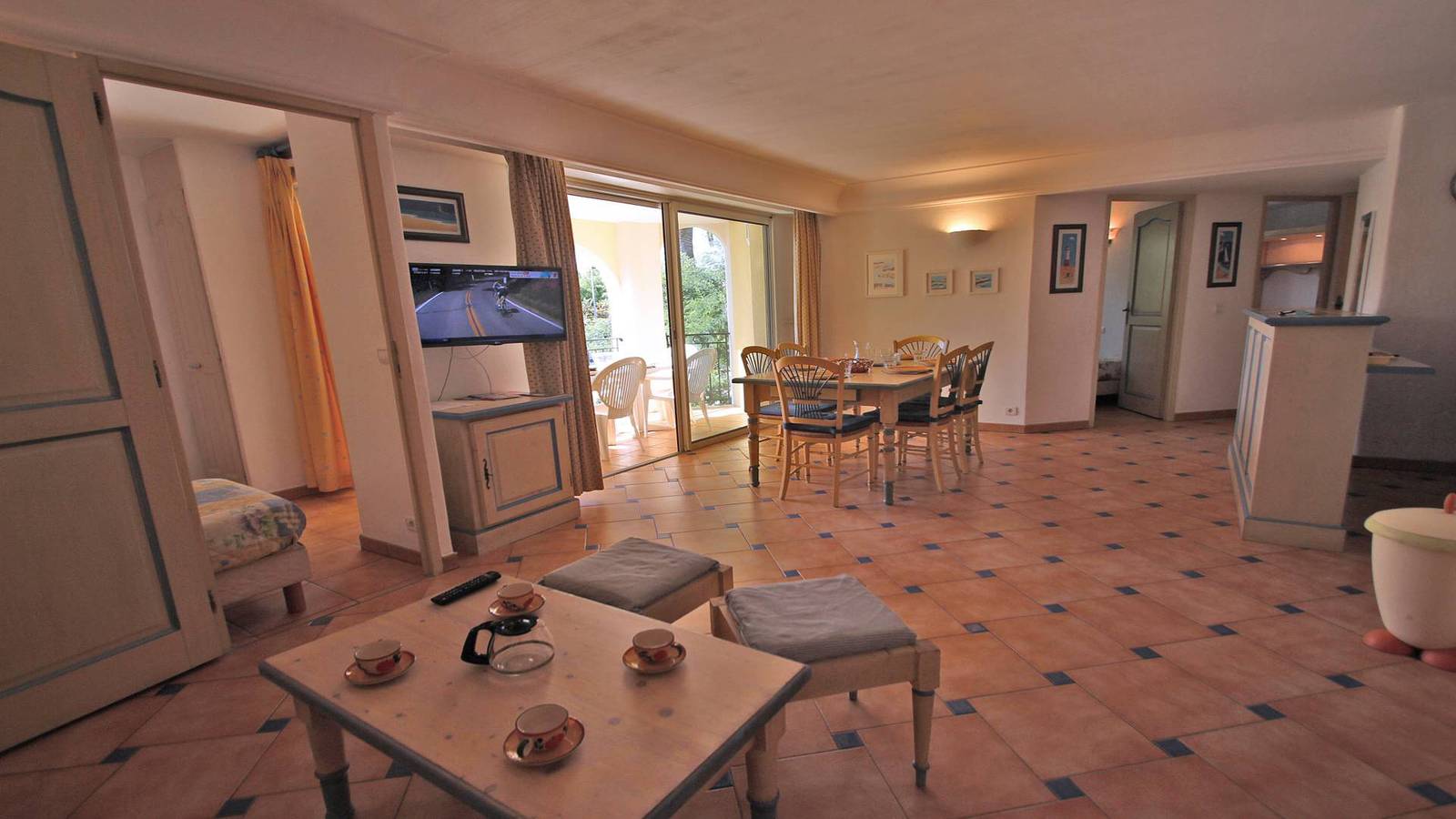 Geheel vakantieappartement, Vakantieappartement voor 8 personen met sauna in Sainte-Maxime, Draguignan en omgeving
