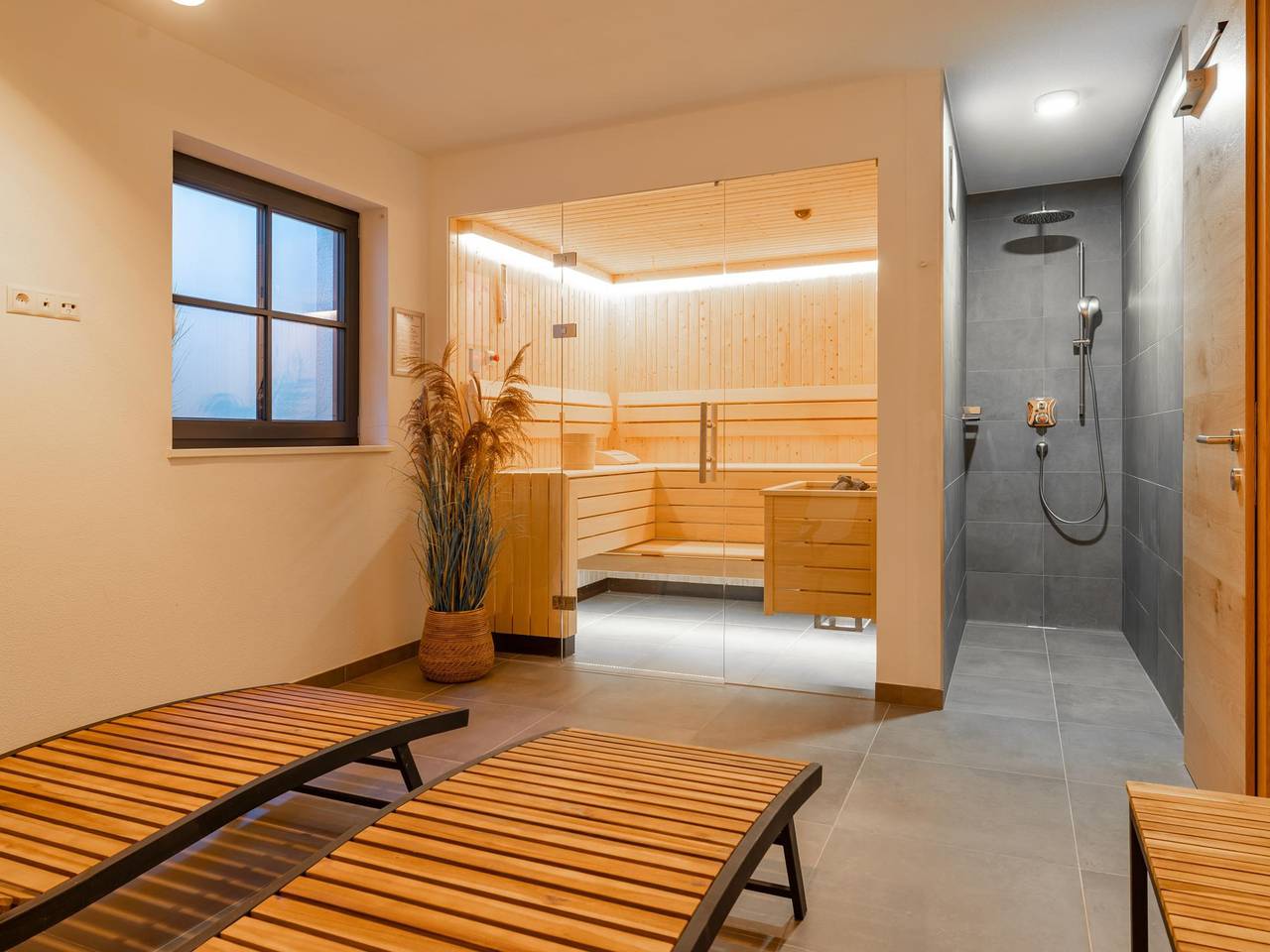 Atmosphärische Lodge am Rande des Dorfes
 in Pinzgau
