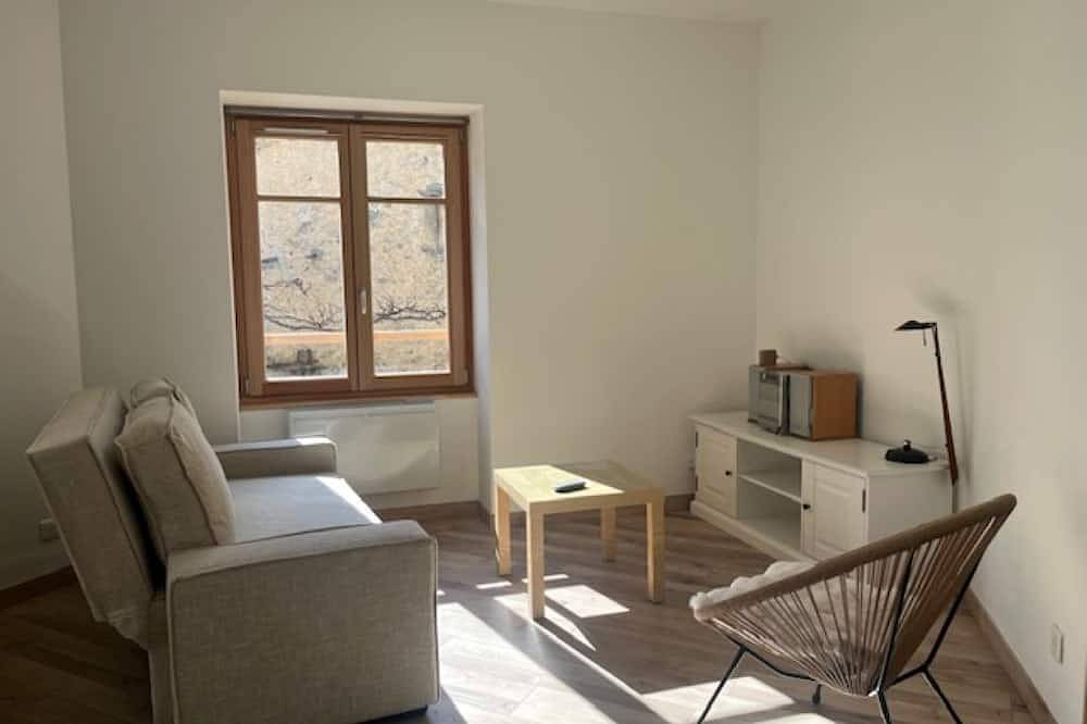 Ganze Wohnung, A stone's throw from the Centre: All-Convenience Apartment With Close Conveniences! in Tende, Mittelmeerküste (Frankreich)