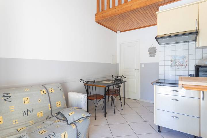 Ferienhaus 4 mit Bergblick, Gemeinschaftspool in Reynès, Mittelmeerküste (Frankreich)