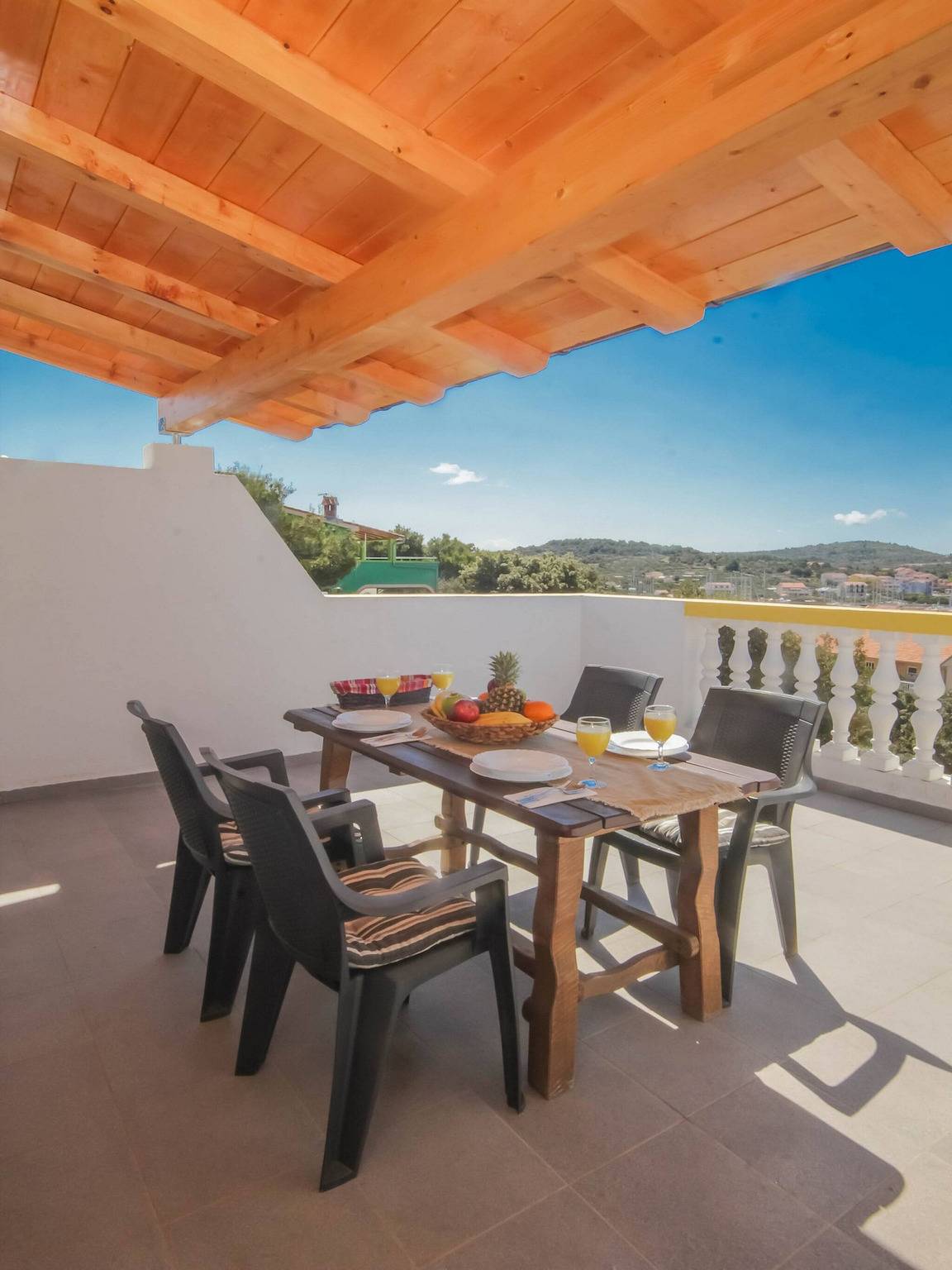Ganze Wohnung, Apartments Horvat - Yellow in Tisno, Murter