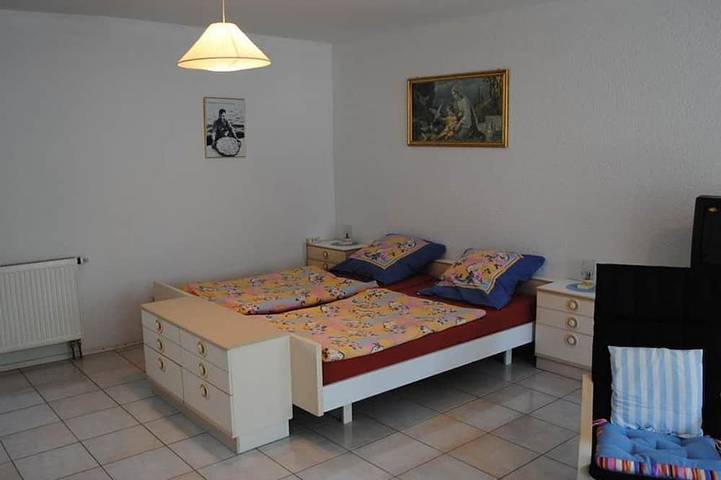 Ferienwohnung für 3 Personen, mit Garten in Hambach (Neustadt) - 2