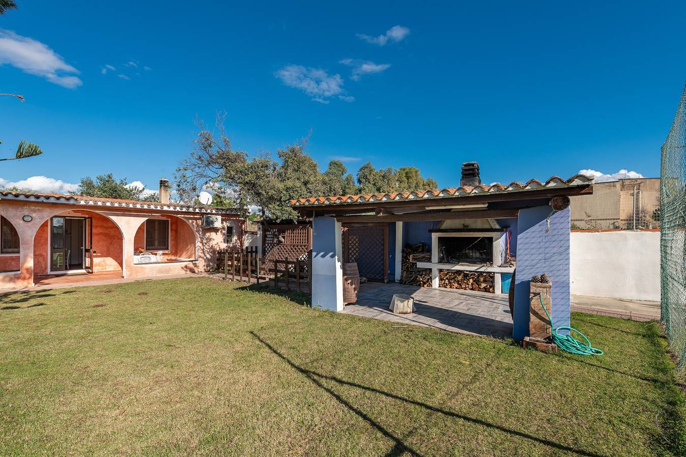 Pet-Friendly Villa Serra on the Seaside with Private Tennis Court in Flumini di Quartu, Sant'Andrea (Cagliari)