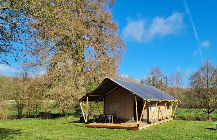 Tente pour 6 personnes, avec piscine et terrasse en Indre-et-Loire - 2