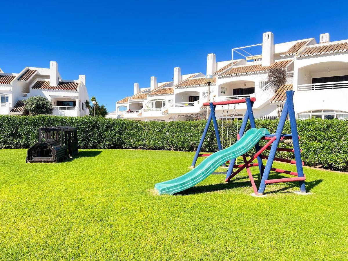 Vila Nova- by Portugalferias in Carvoeiro, Lagoa