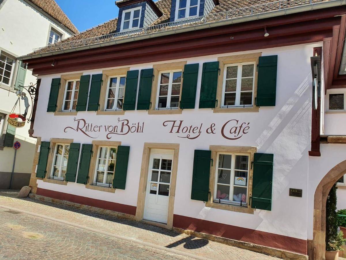 Hotel & Café Ritter von Böhl in Deidesheim, Pfälzer Rheinebene