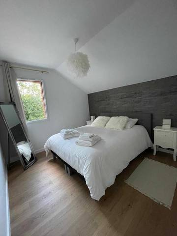 Gîte pour 4 personnes, avec jardin ainsi que terrasse et piscine dans Hersin-Coupigny