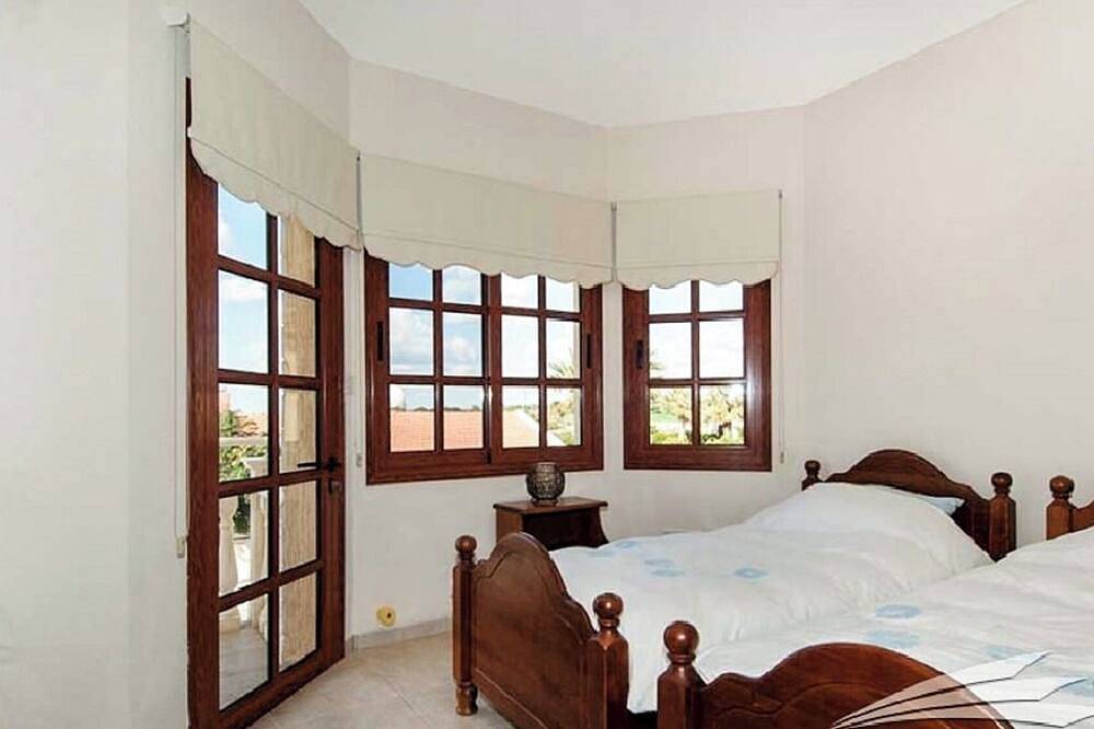 Rosetta Villa, brandneue Villa mit eigenem Pool. in Πισσούρι, Südzypern