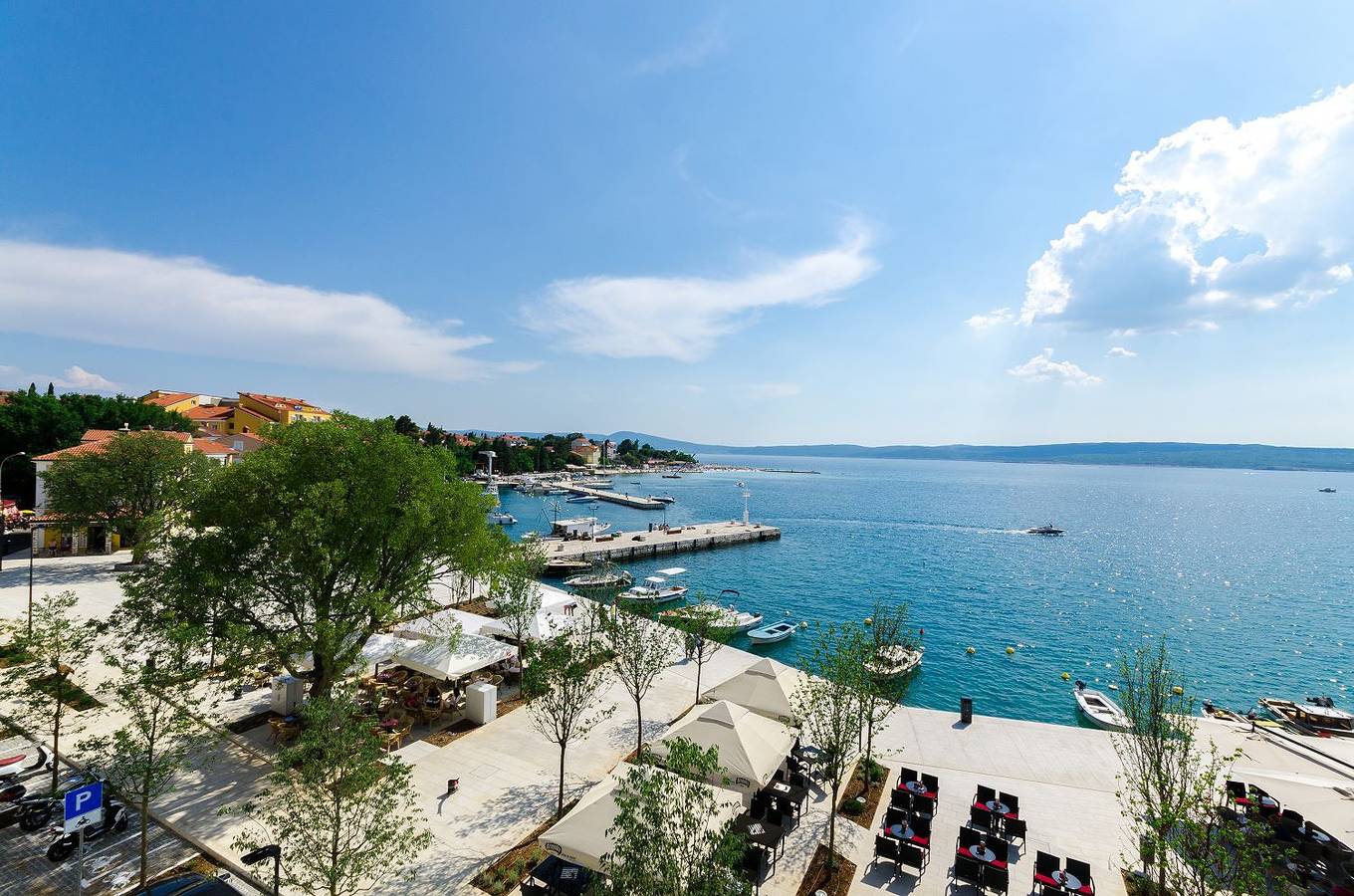 Ganze Wohnung, Atemberaubendes Apartment direkt am Meer mit privater Dachterrasse, eigener Galerie, Wifi in Selce, Primorje-Gorski Kotar