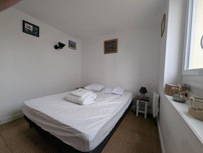 Location de vacances pour 7 personnes, avec vue et jardin à Saint-Jean-le-Thomas - 2