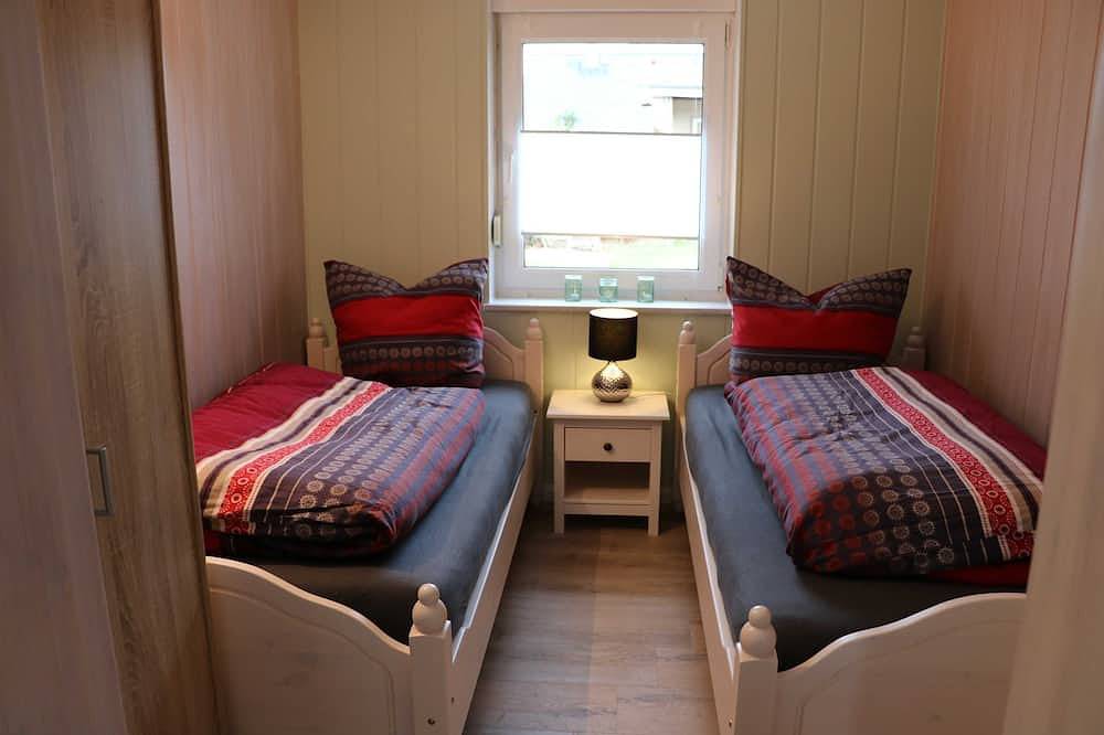 Ganze Wohnung, Ferienwohnung Bodden - Blick aufs Wasser - Ferienwohnungen Polchow - direkt am in Polchow, Glowe