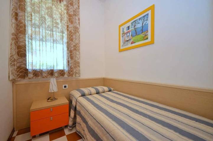 Ferienpark für 7 Personen, mit Pool und Kinderpool sowie Garten und Terrasse in Bibione - 2