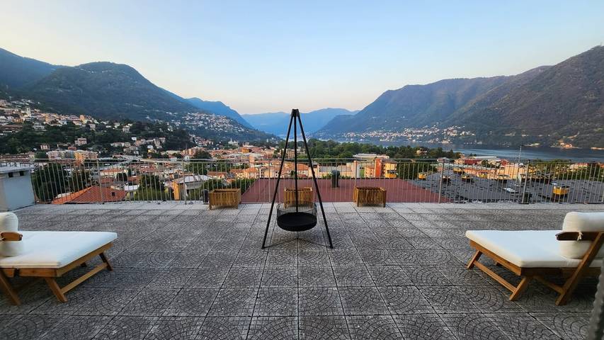 Ferienhaus für 10 Personen, mit Sauna und Seeblick sowie Garten in Como
