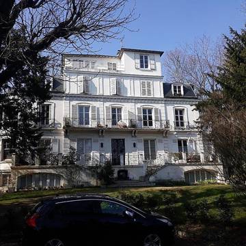 Chambre d’hôte pour 2 personnes, avec jardin à Saint-Cloud