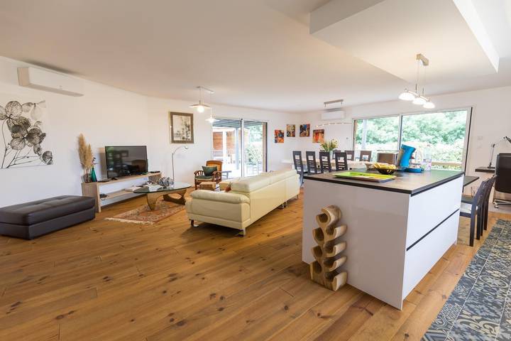 Gîte pour 4 personnes, avec jardin et jacuzzi ainsi que sauna et terrasse à Biscarrosse - 4