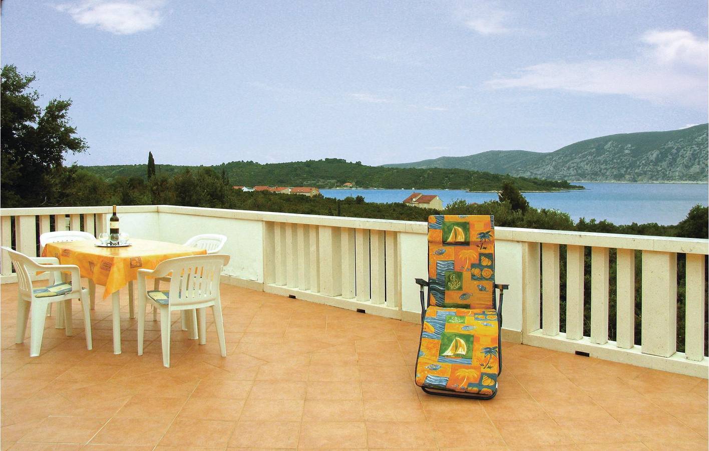 Geheel vakantieappartement, Stijlvol appartement met 1 slaapkamer, zwembad, terras en toegang tot het strand in Kneza, Korcula
