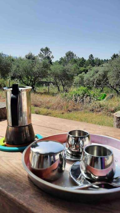 Maison de campagne pour 4 personnes, avec jardin ainsi que vue et terrasse à Tourves - 4
