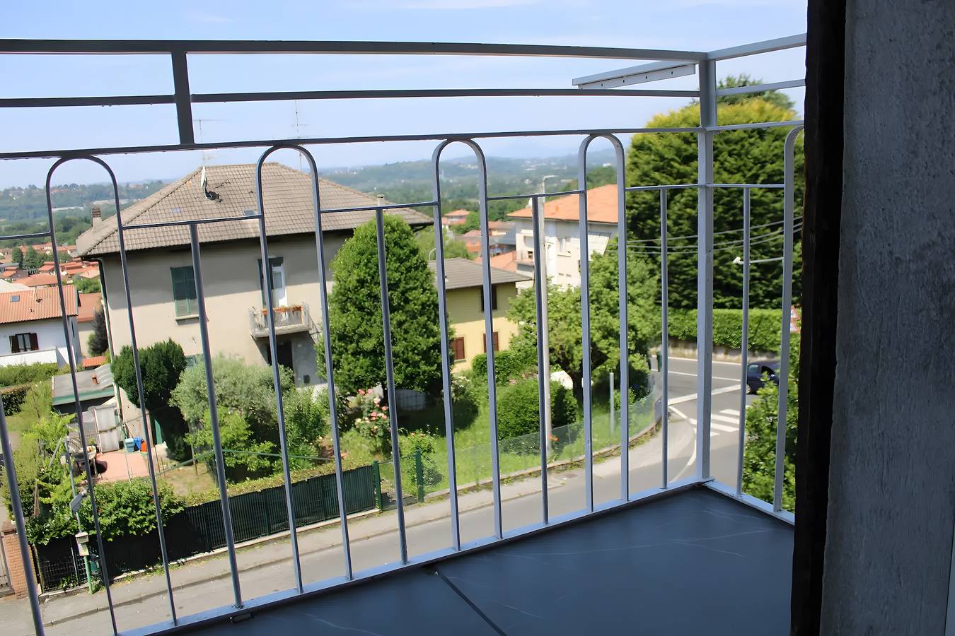 Appartement entier, Appartement 'Dream House' avec balcon et climatisation in Senna Comasco, Brianza