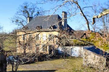 Gîte pour 12 personnes à Saignes