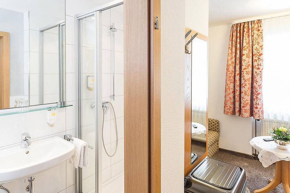 Einzelzimmer Basic - Hotel Pfälzer Wald in Bad Bergzabern, Südliche Weinstraße