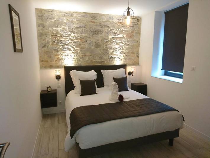 Appart’hôtel pour 4 personnes, avec jardin et jacuzzi
