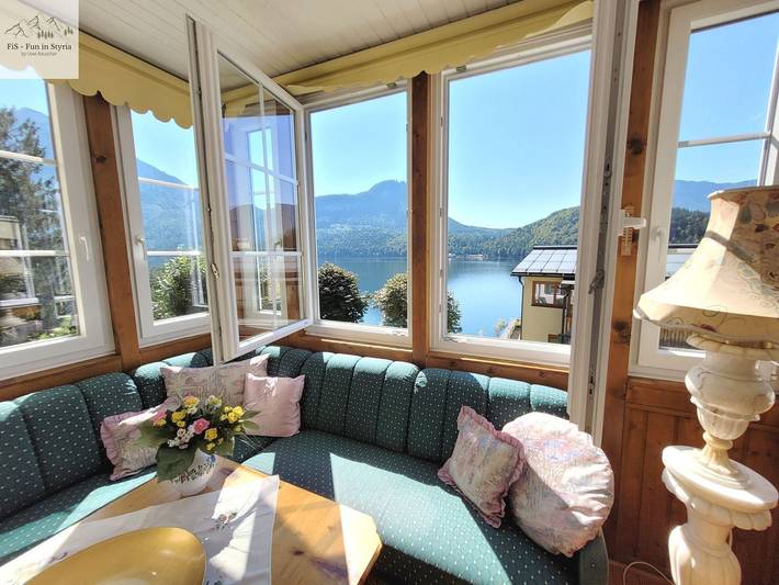 Ferienwohnung für 2 Personen, mit Balkon und Balkon/Terrasse sowie Garten und Seeblick in Ausseerland