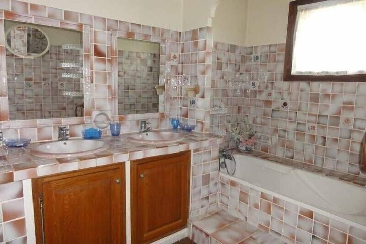 Villa pour 6 personnes, avec jardin à Saint-Laurent-du-Var - 4