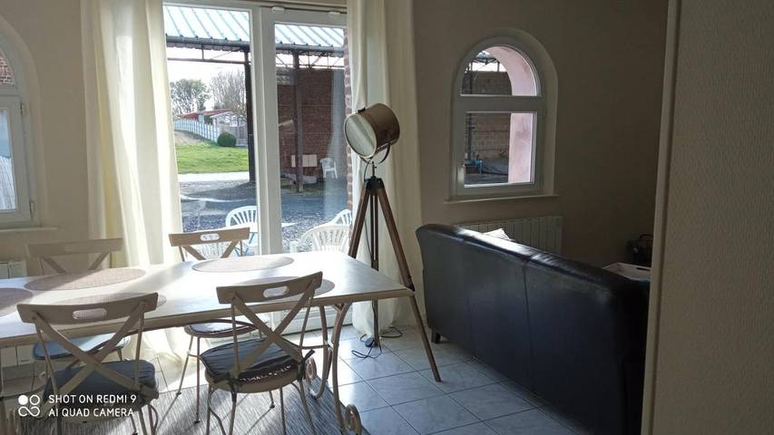 Gîte pour 4 personnes, avec jardin dans Parvillers-le-Quesnoy