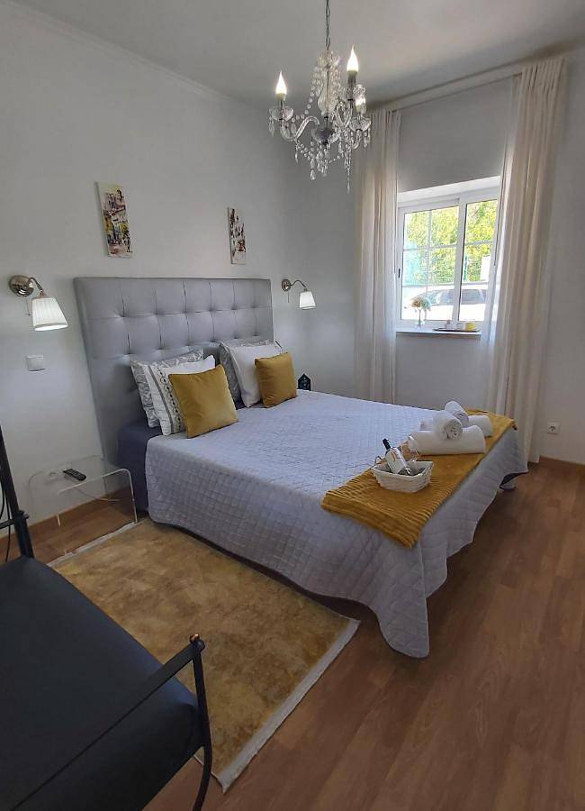 Apartamento de férias inteiro, Jose & Ester House in Almada, Halbinsel von Setúbal