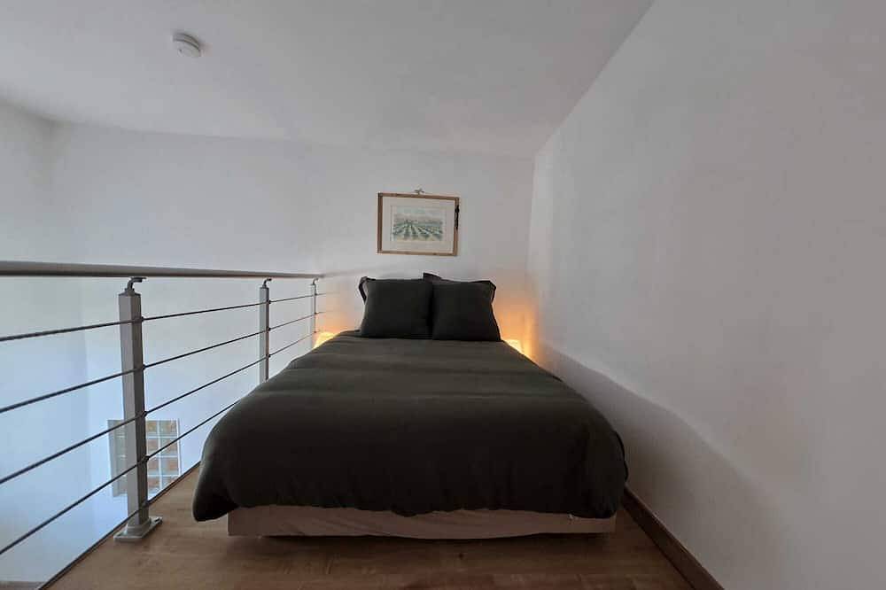 Old Law Courts - Garden in Verneuil-sur-Avre, Región de Évreux