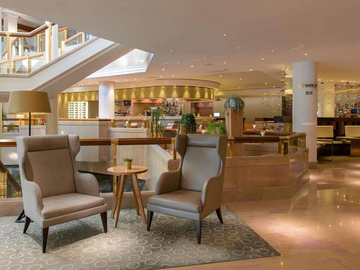 Hôtel pour 2 personnes, avec sauna ainsi que terrasse et vue, adapté aux familles à Meyrin - 4