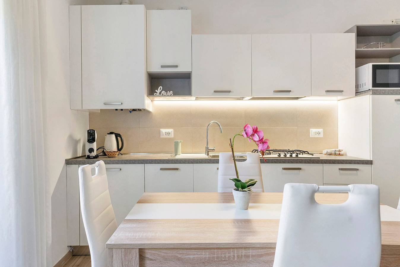 Casa Vacanze 'Blue-green Apartment' con Vista Montagna, Balcone e Wi-Fi in Levico Terme, Lago di Caldonazzo