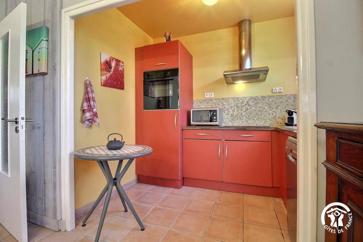 Gîte pour 4 personnes, avec Terrasse et Jardin à Meslan - 3